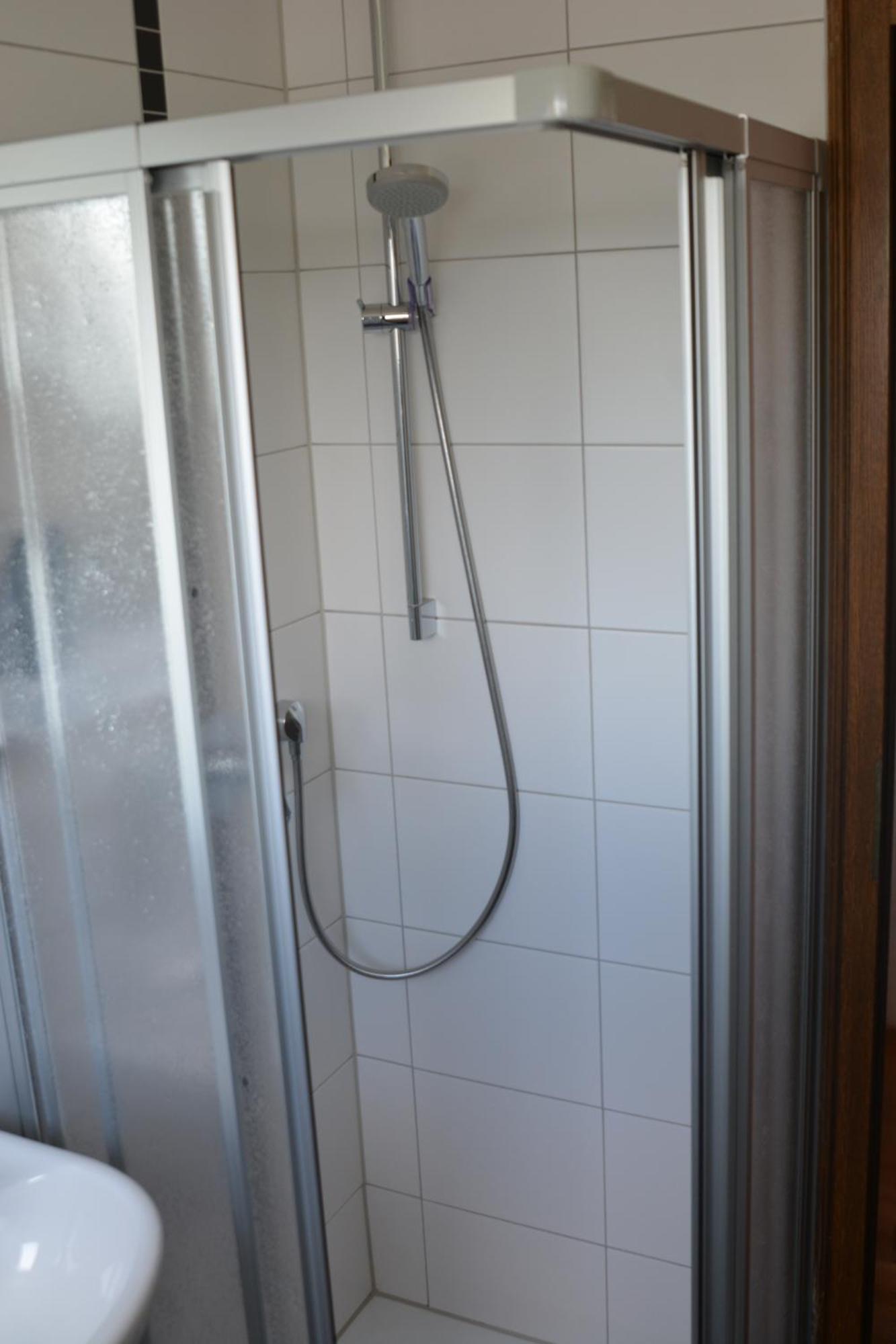 Hotel-Gasthof Zur Rose Weissenhorn Ruang foto